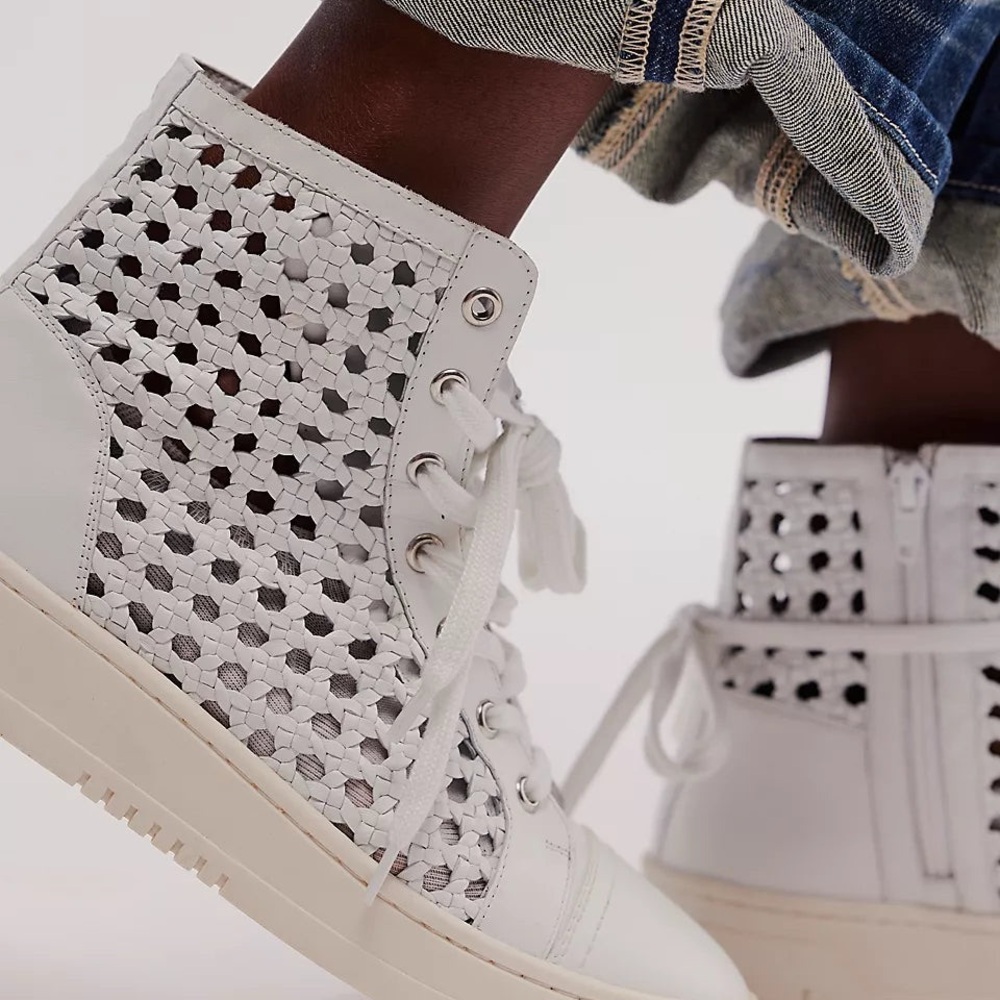 #163💜 BNIB FREE PEOPLE HAYES IVORY High-Top Sneakers